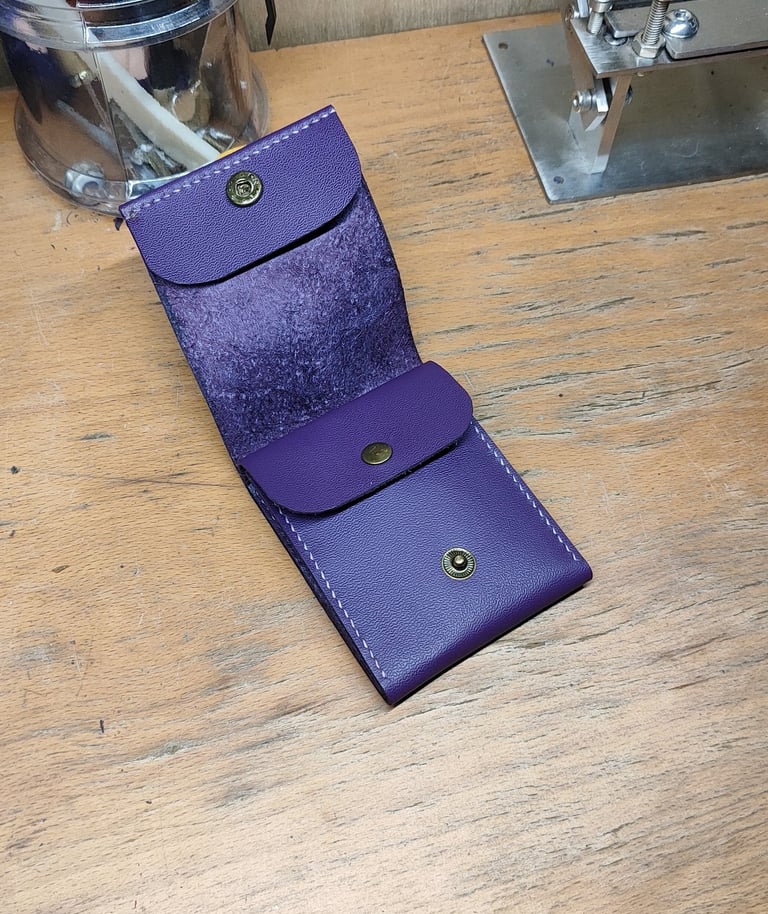 Amo Adi genuine leather goods minimalist vertical flip wallet