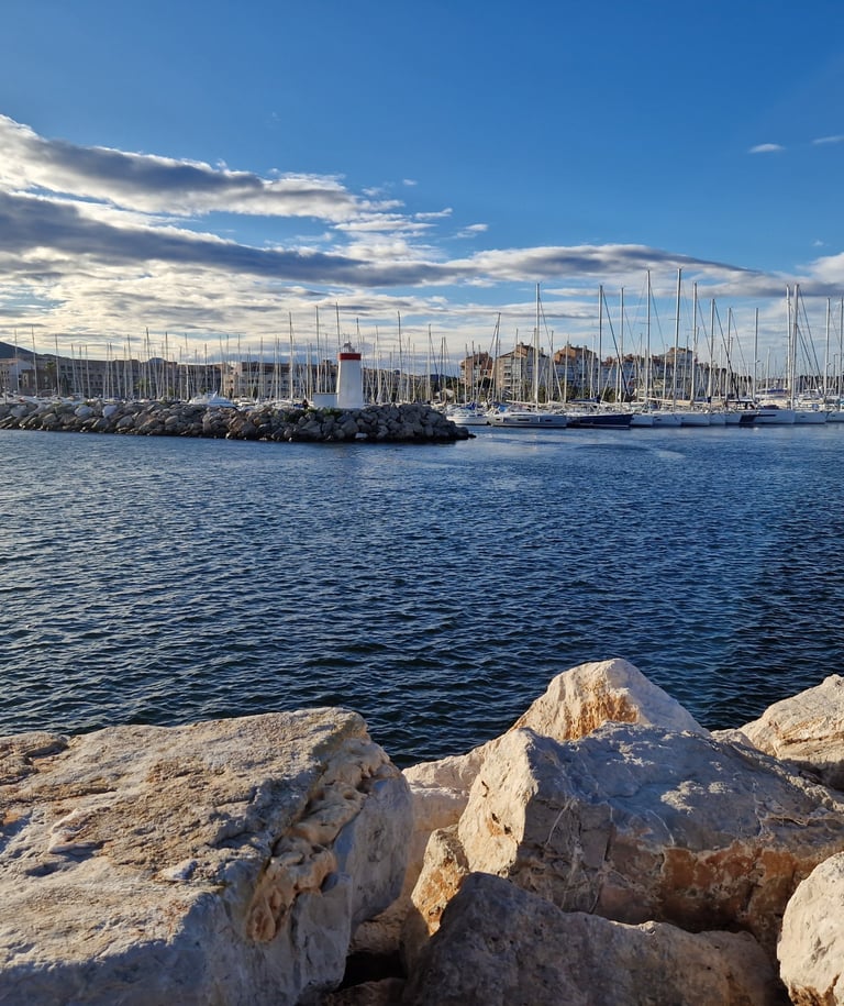 Port Saint Pierre - Hyères - Photo jakkris
