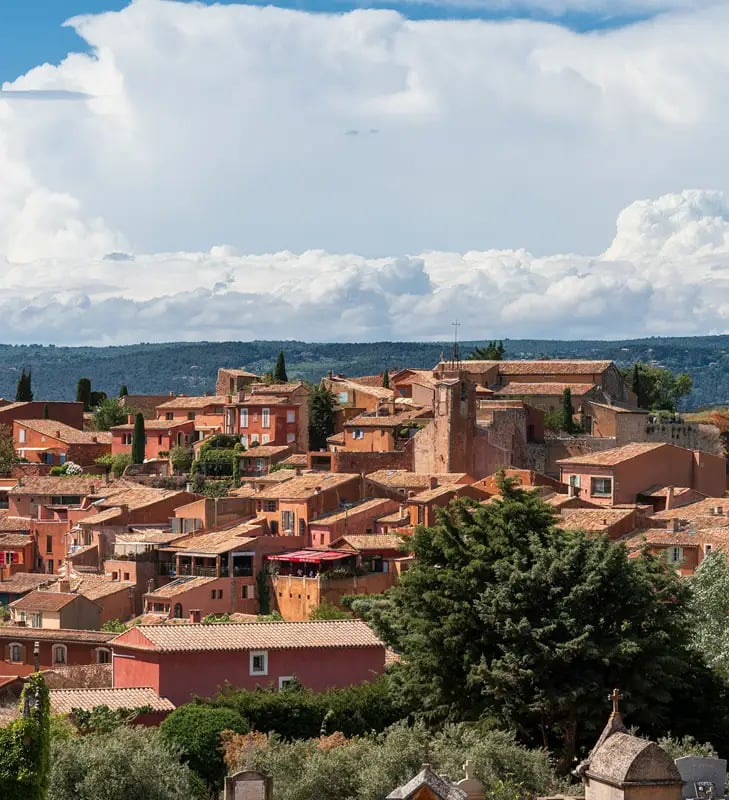 village au coeur du massif du Lubéron en PACA