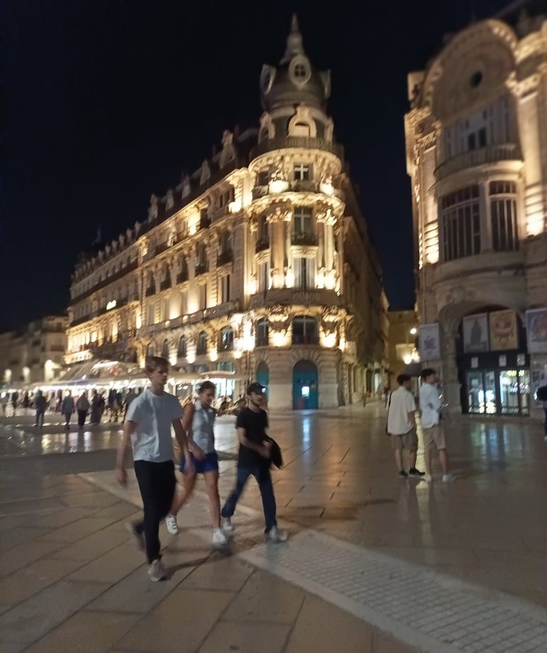 Place de la Comedie