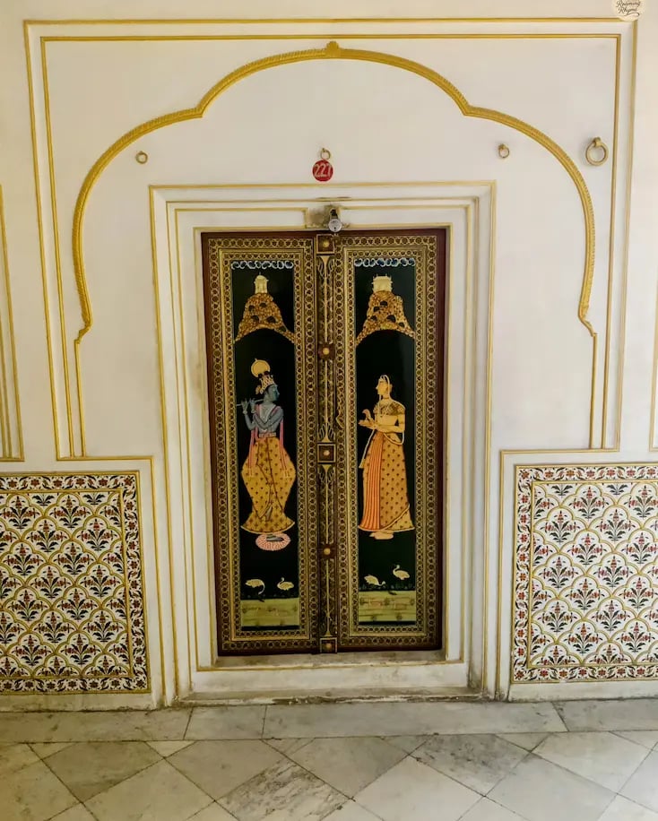 Phool Mahal in Bikaner showcasing vibrant colors and intricate craftsmanship.