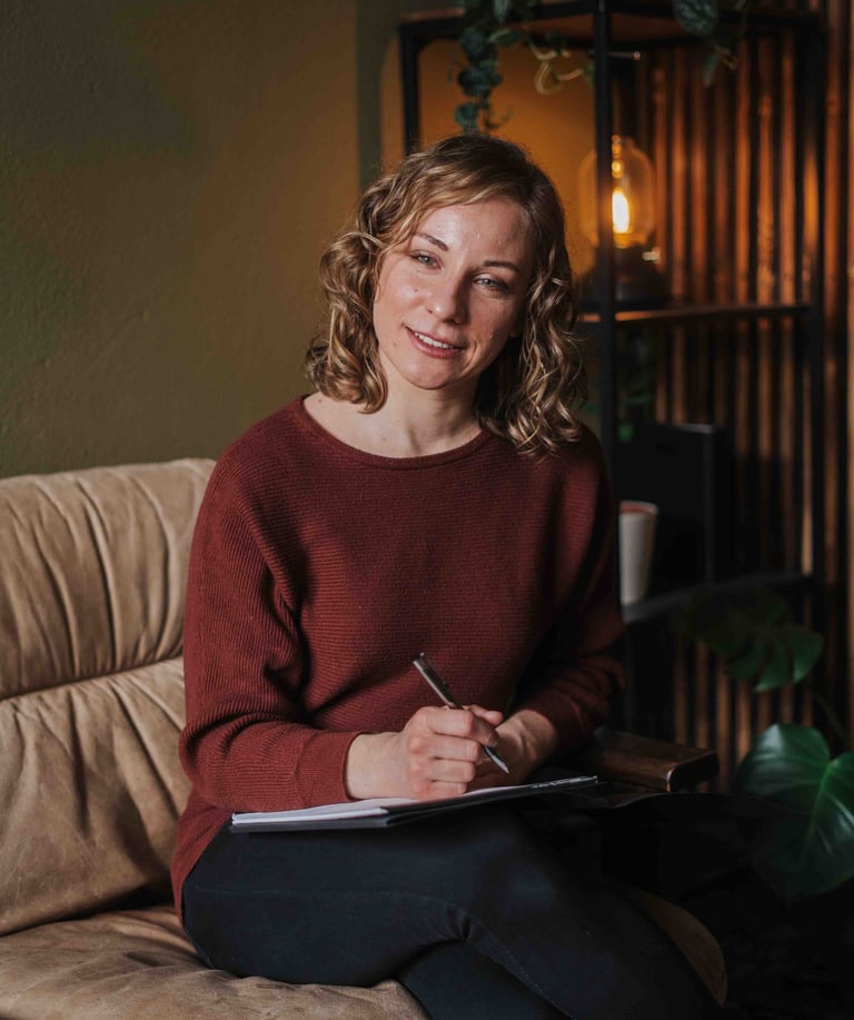Sarah-Schmitt-in-psychologischer-Beratung