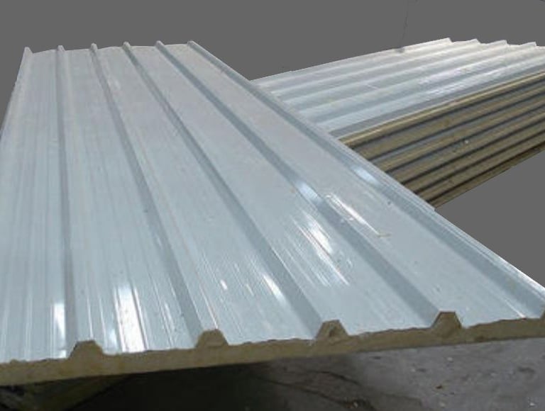 PUF INSULATED ROOFING PANEL