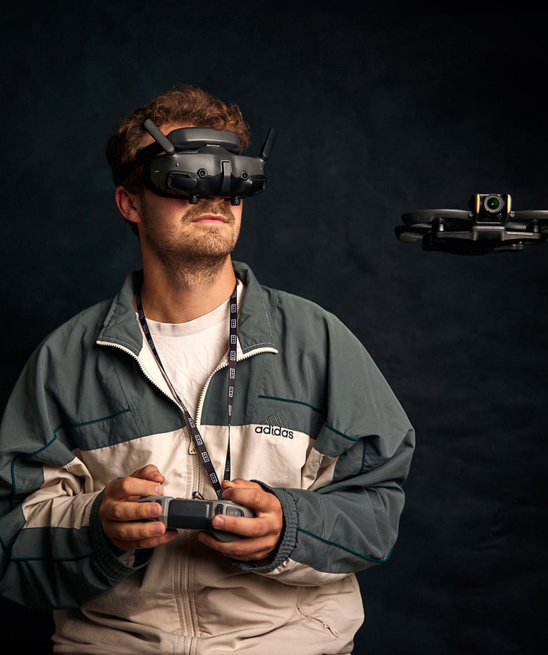 FPV Drohnenpilot Aldan Kosnick mit der DJI AVata 2
