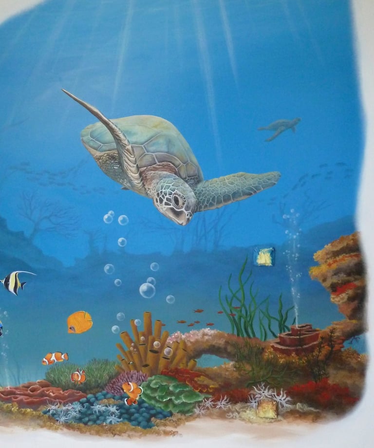 Une fresque pour décorer une chambre d'enfant. Eveiller l'imaginaire. Des fonds marins, des poissons colorés et une tortue.