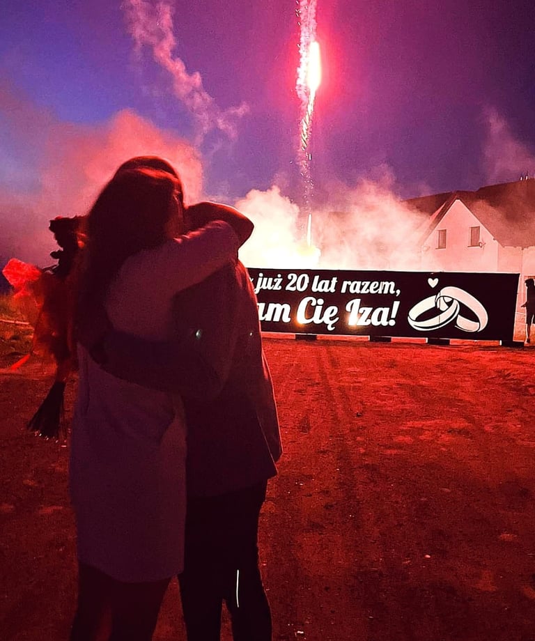 pomysl na rocznice slubu napis pirotechniczny kocham cie