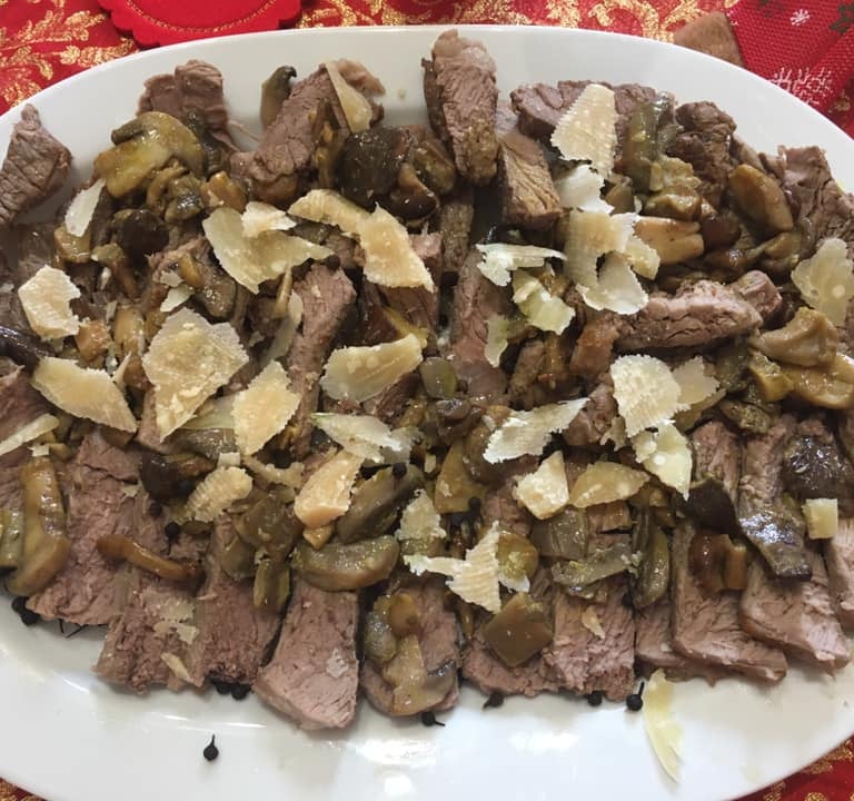 a plate of steak 