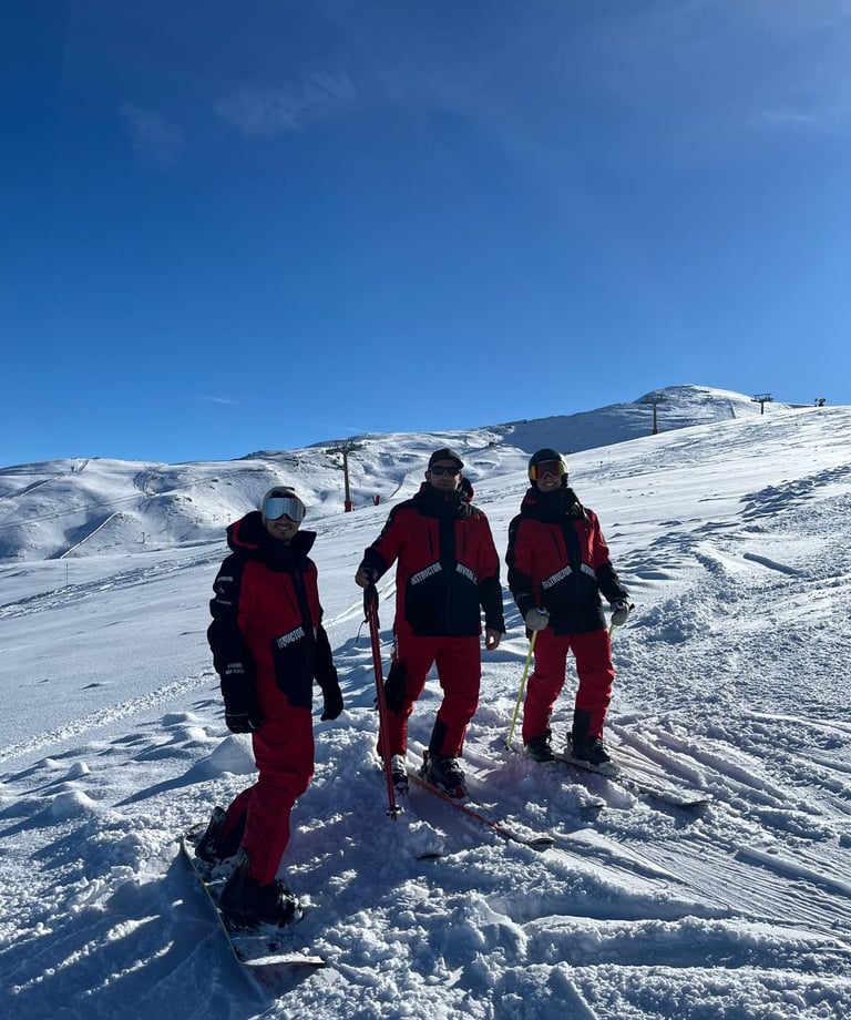 Monitor de esqui en sierra nevada