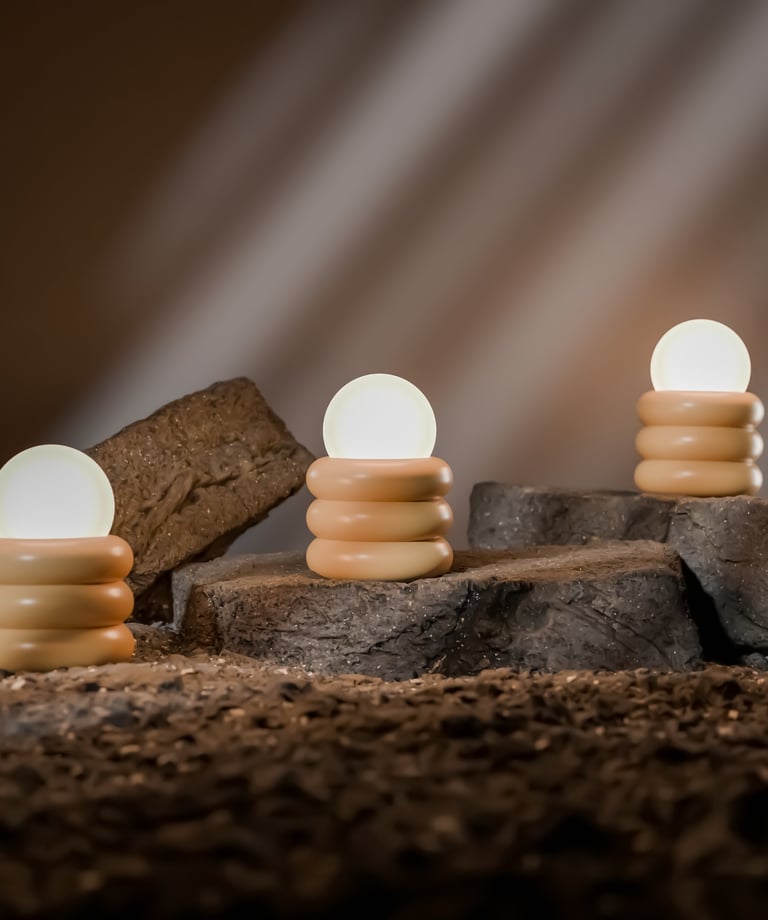 Orbit Table lamp by clever curve 