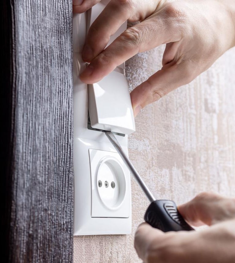 outlet & switch installation handyman Mount Pleasant Utah