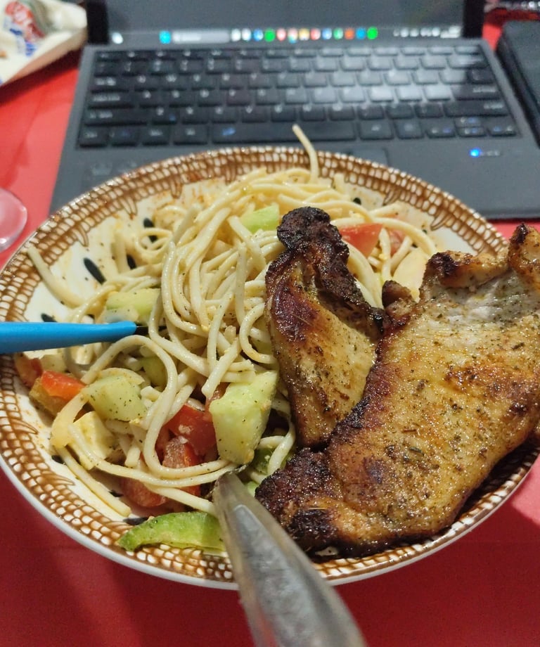 Clase vivencial de idiomas con recetas y conversación en la cocina