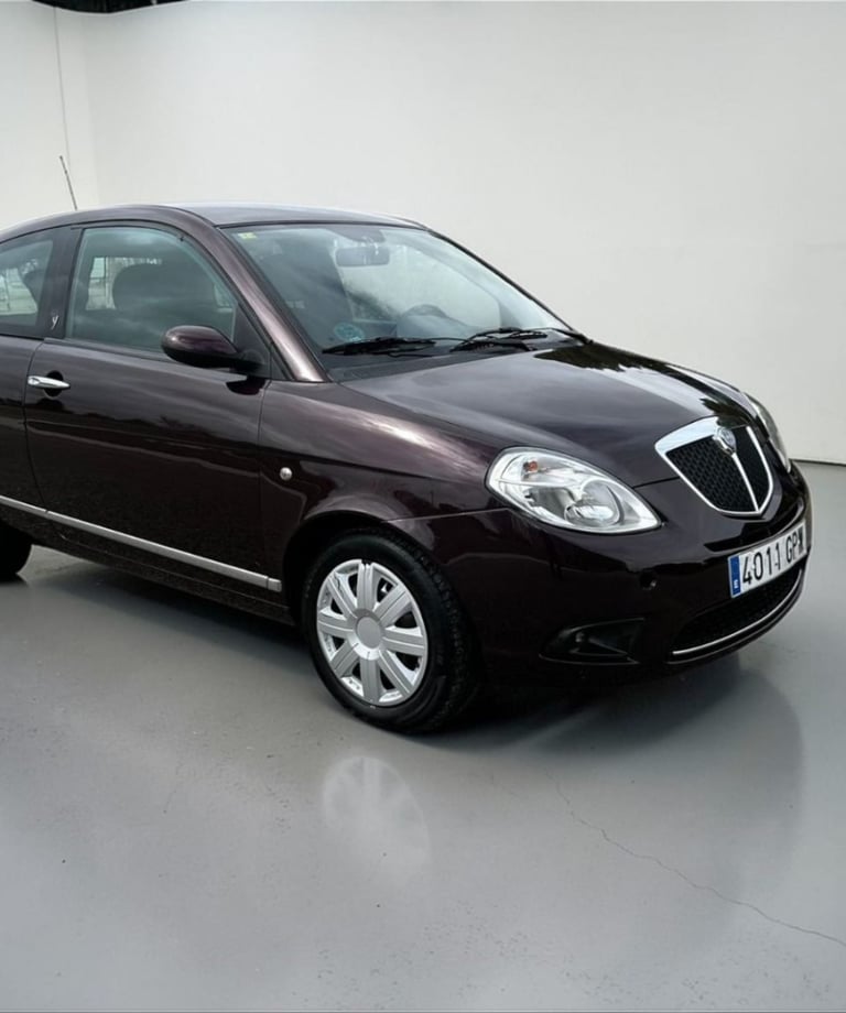 Lancia Ypsilon Style color burdeos usado en Albacete IdelMoción