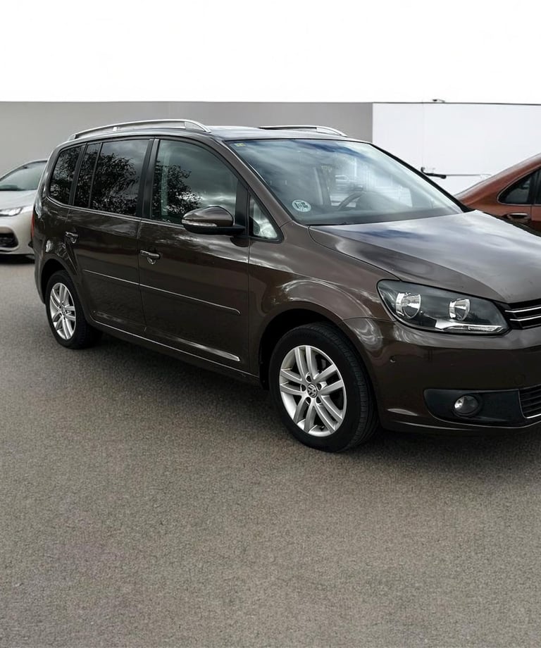 Volkswagen Touran marrón de ocasión en Albacete - Monovolumen diésel revisado en IdelMoción