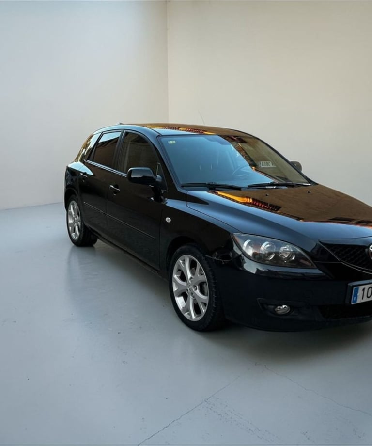 Mazda 3 negro de segunda mano revisado en Campollano Albacete