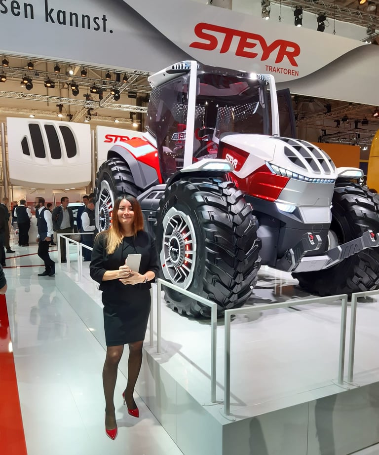 Selin revealing Steyr Hybrid Tractor Concept at Agritechnica 2019