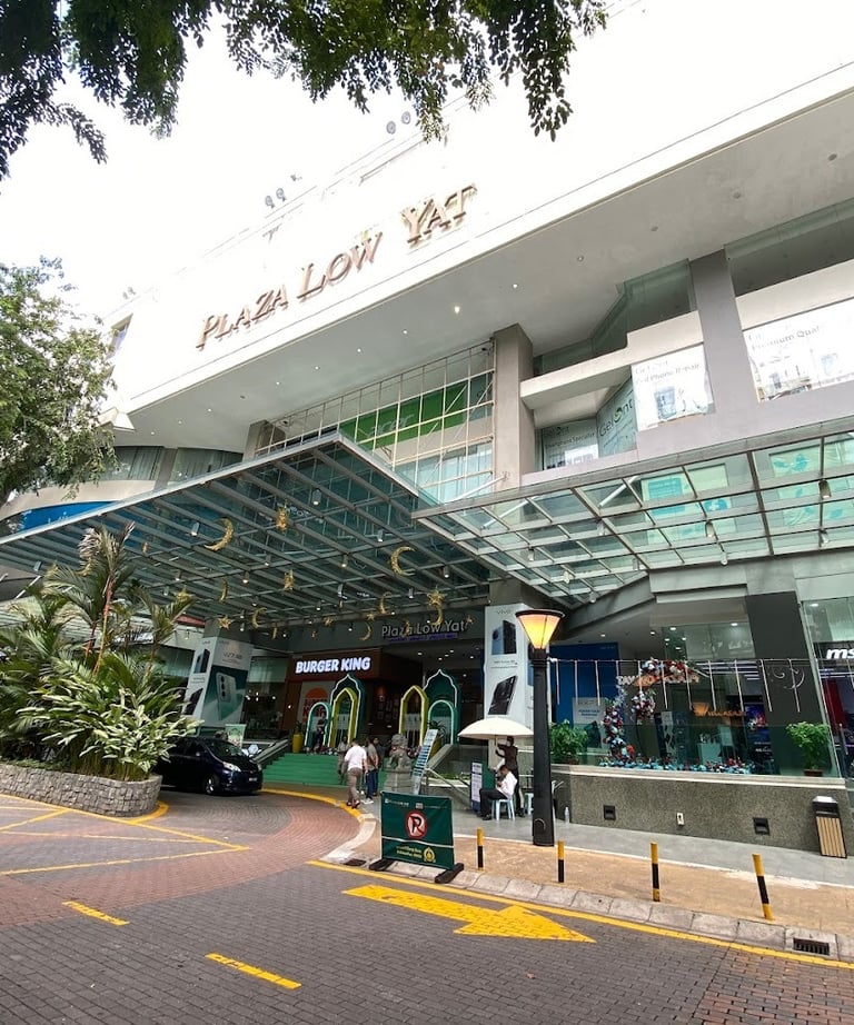 LOW YAT PLAZA