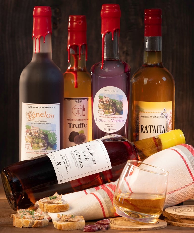 Fénelon de Cahors, apéritif à la truffe, liqueur de Violette, ratafia, vieille eau de vie de prunes