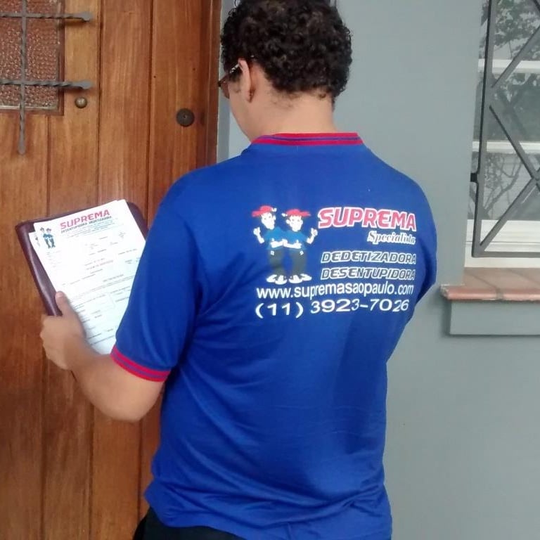 subordinado da empresa suprema desentupidora