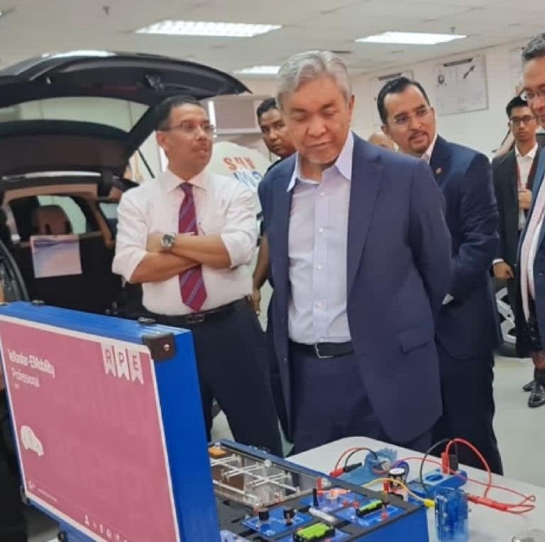 The ministry of education of Malaysia looking at the engineering kit
