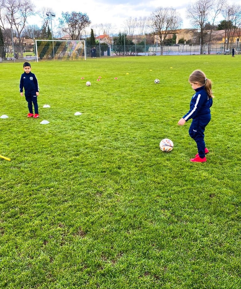 ecole de foot saint thibery
