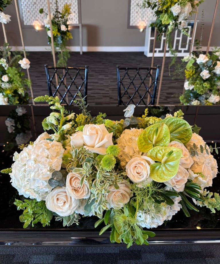 Decoración Mesa de novios diseño floral Amor de Flores