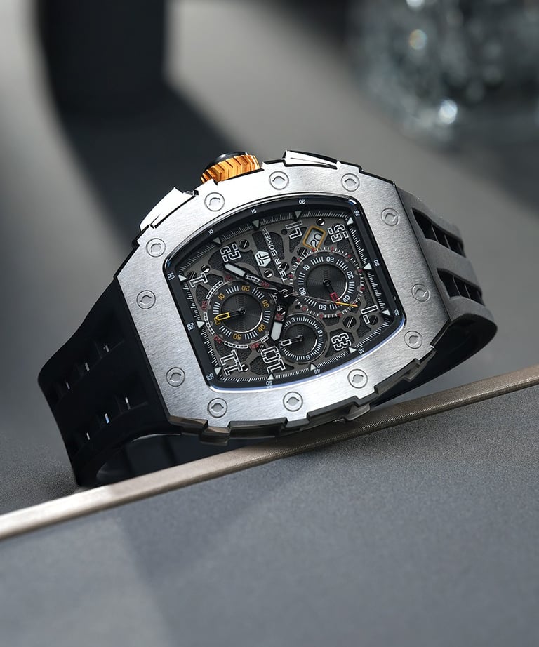 sports style men's watch