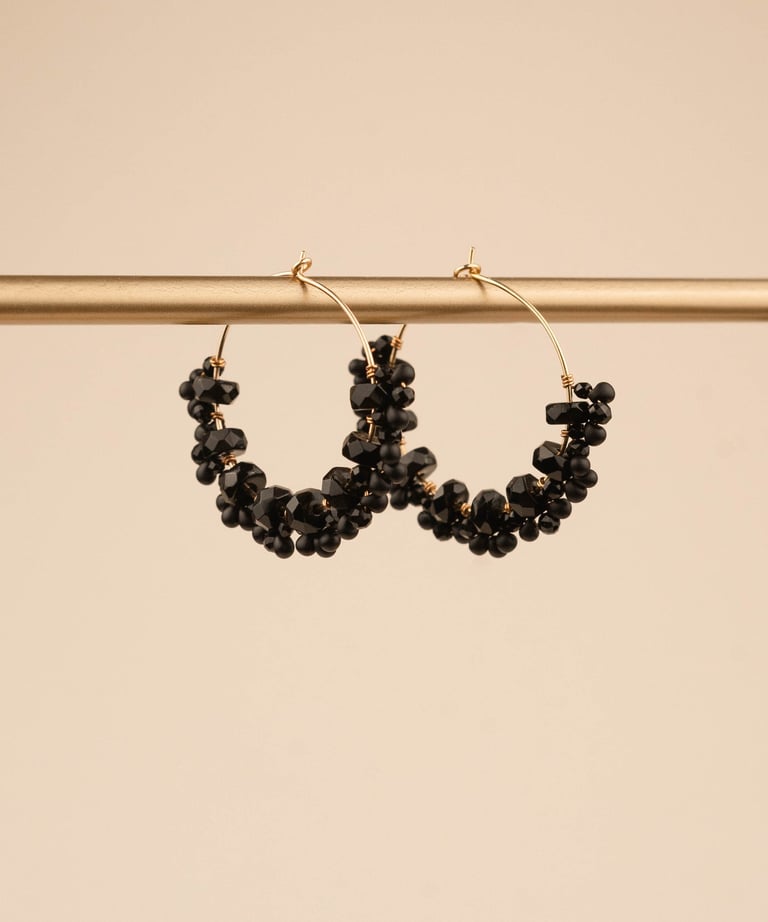 Photo professionnelle d'une paire de boucle d'oreilles artisanale