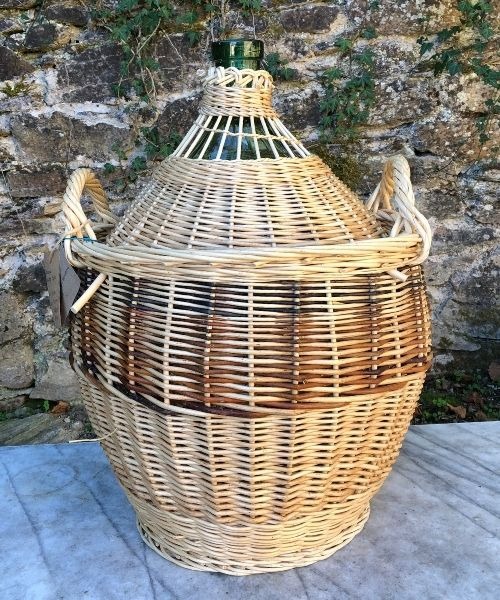 Bonbonne avec habillage en osier - Réalisation sur mesure