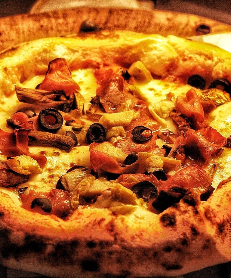 Pizza Napolitana artesanal con ingredientes frescos en Santiago NL