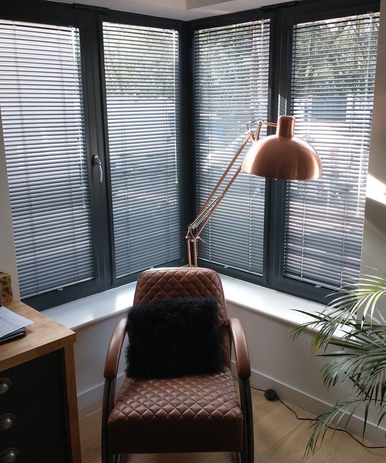 Venetian blinds in grey perfect fit frames