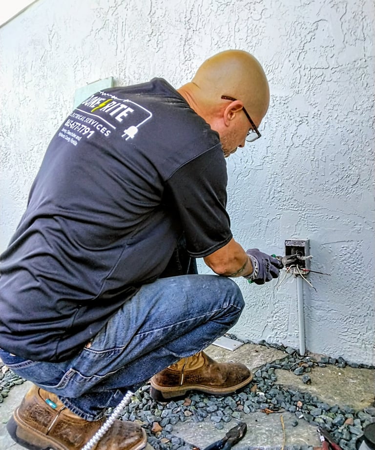Outlet repair and wiring fix – residential home