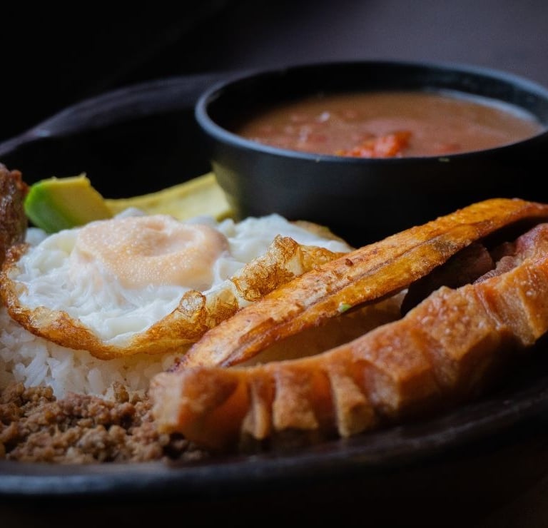 Bandeja Paisa en el Restaurante La Martina Salento Quindío
