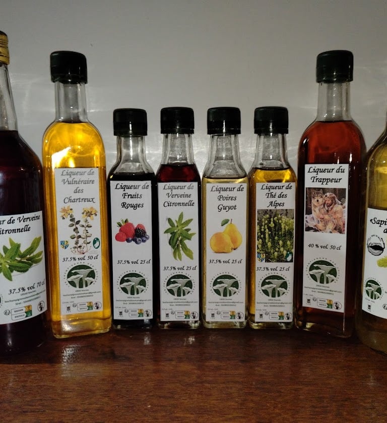 large gamme de liqueurs les champignons des volcans