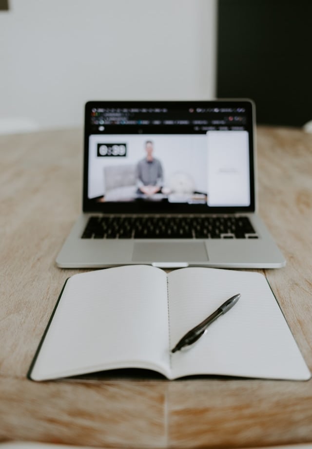 Photo by Samantha Borges on Unsplash