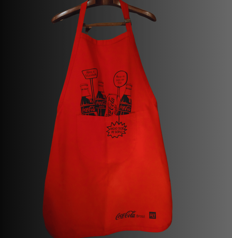 Avental em tecido Brin ecológico de PET reciclado para o Projeto Coca-Cola