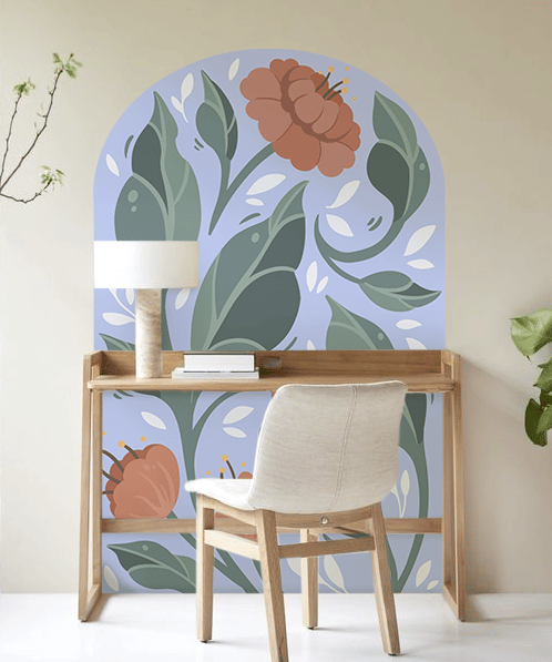 Fresque intérieure arche avec des fleurs et de la végétation sur un fond bleu