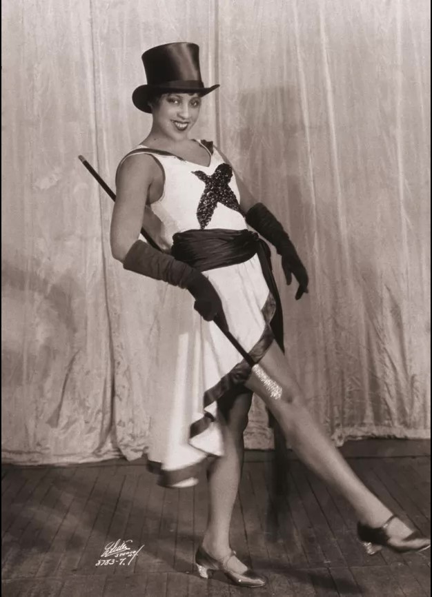 Adelaide Hall all round American entertainer, performed and lived in the UK