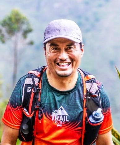 Rommel Sandoval - IFMGA mountain guide, Ecuador