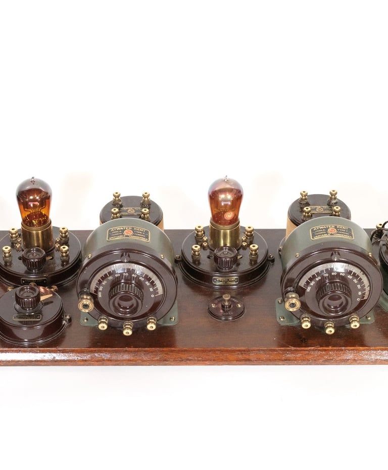 Model-10-4340-Radiodyne-Top