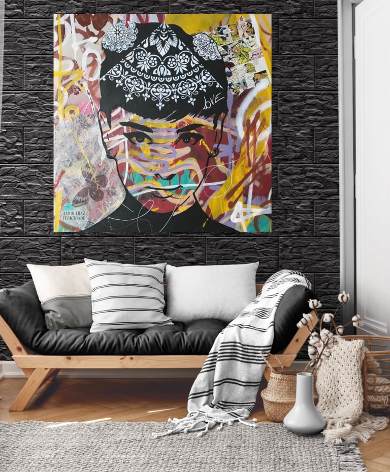 quadro personalizado de Audrey Hepburn em estilo pop-art.