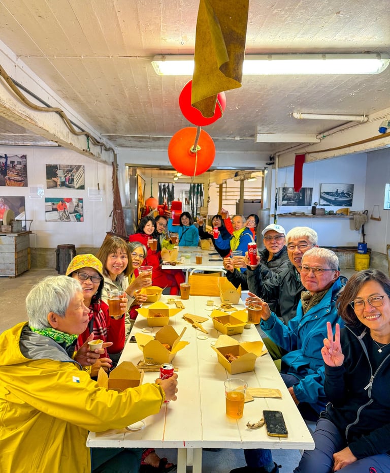 Guests enjoying fish and chips together at Maritime Munchies in Lofoten