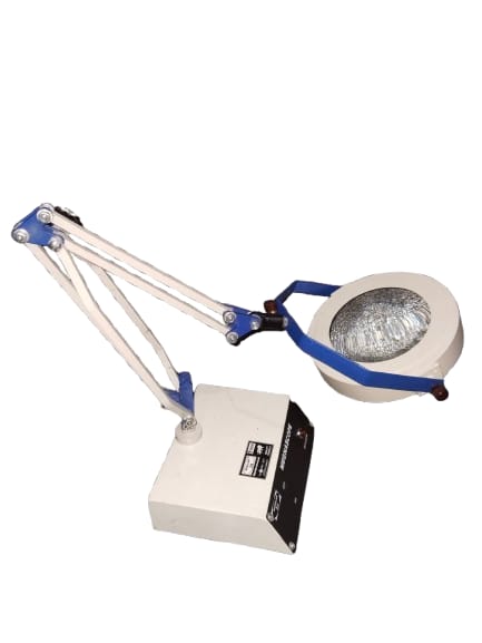 #MAGNIFYING LAMP TABLE TOP