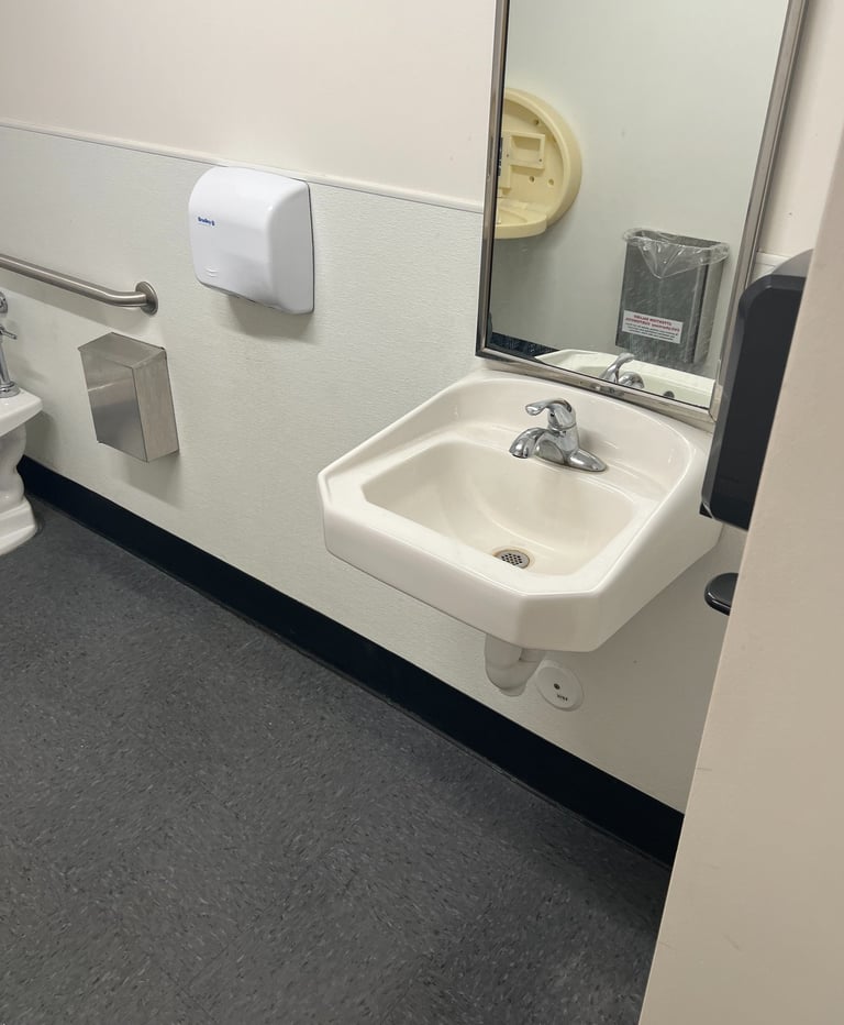 TOP COMMERCIAL JANITORIAL AND INDUSTIRAL JANITORIAL IN OVERLAND PARK LENEXA KANSAS CITY KANSAS AND KANSAS CITY MISSOURI