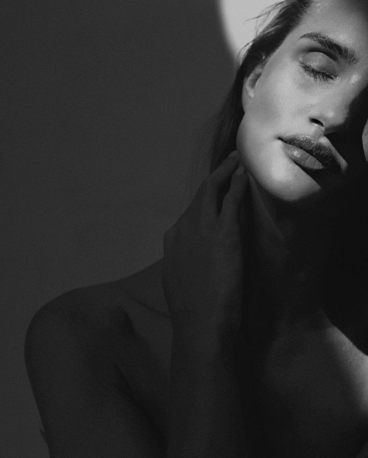 Face lift face tightning procedure operation illustration at Macys Plastic Surgery in Manchester