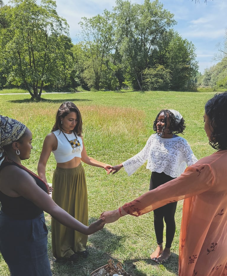 Designed Yoga Circle of Love Münich