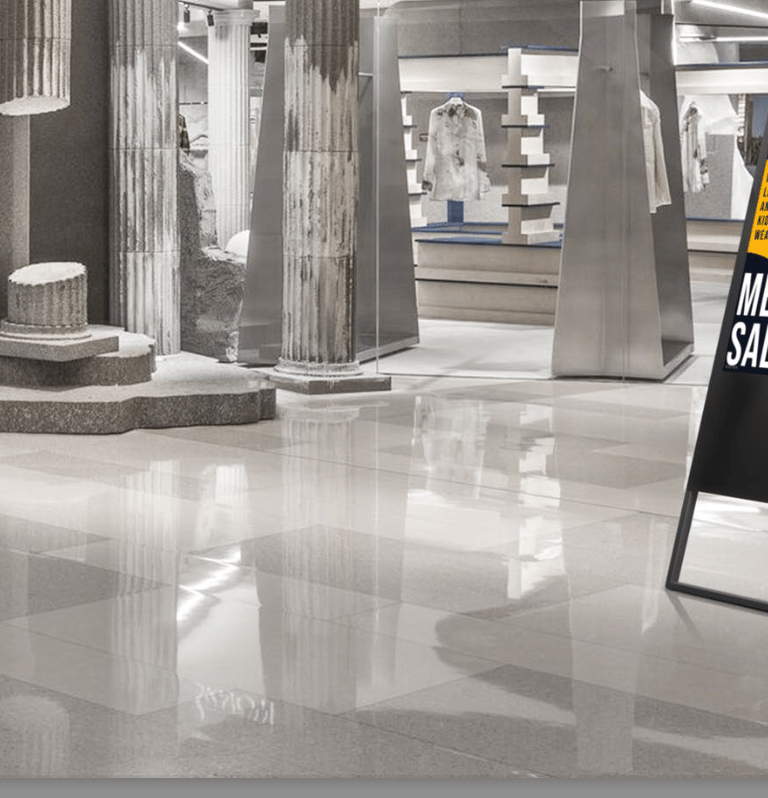 3500 nits high brightness window-facing touch display with anti-blackening technology by ClaraTech.