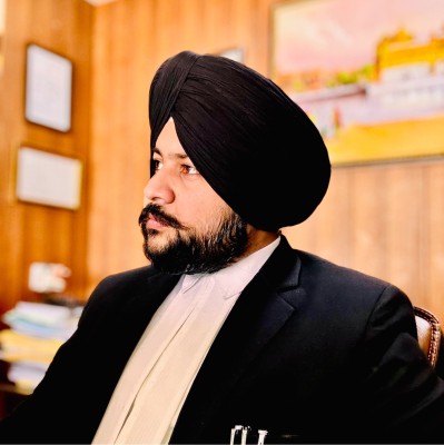 EMERALD LEGAL, THE BEST LAW FIRM IN JAMMU WITH TOP MOST ADVOCATES PRACTICING IN ALL DISTRICT COURTS