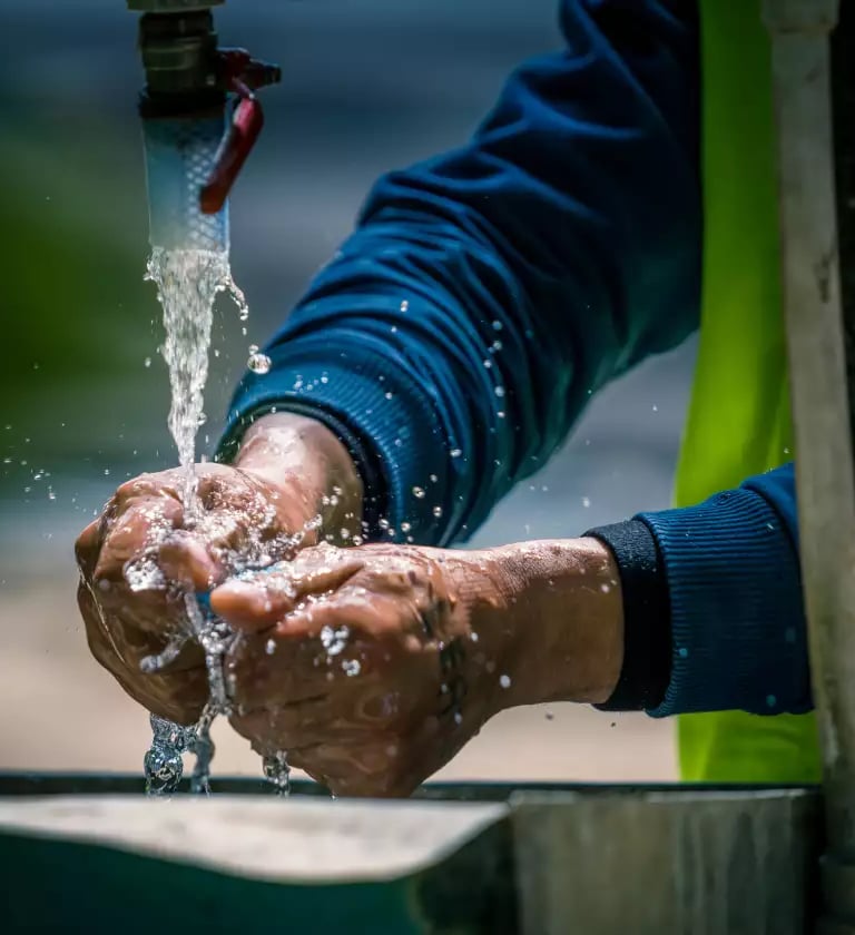 suministro de agua para obras