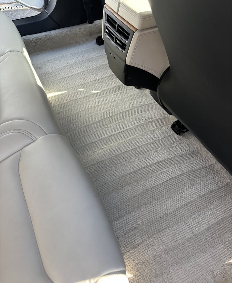 intérieur propre voiture de luxe 