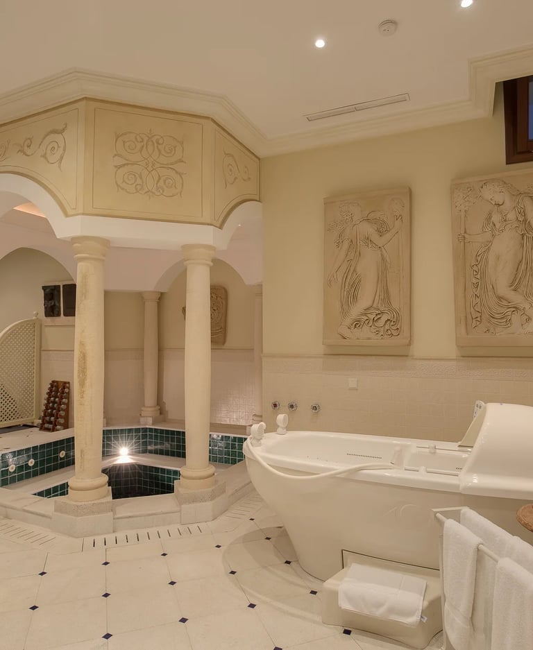 Private spa with hydrotherapy bath, jacuzzi and wellness facilities